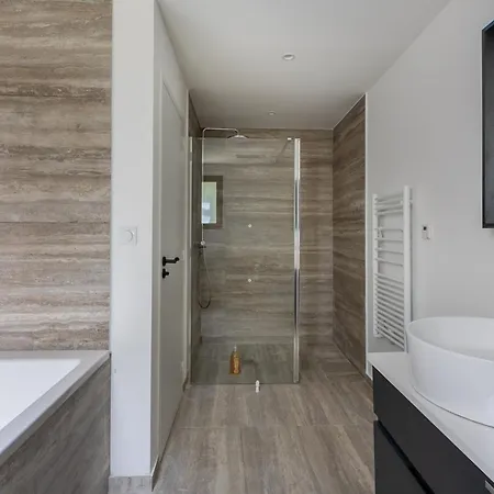 De La Madrague Vue à 200m De La Sur La Presqu' île De Giens Sea&mountain Pleasure Villa